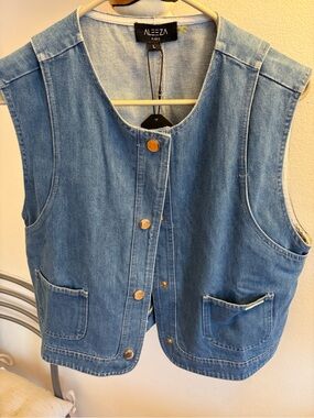 Aleeza Paris Denim Button Vest - Blue Brand New